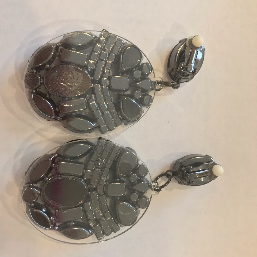 Large black glass ear rings. Clip on. - Picture 4 of 7